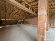 Casă 226 mp utili, la roșu – Vitrometan, strada Teilor