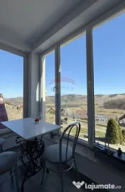 Casă cu vedere spectaculoasă - pentru locuit sau investiție turistică