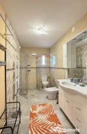 Casă cu vedere spectaculoasă - pentru locuit sau investiție turistică