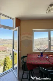Casă cu vedere spectaculoasă - pentru locuit sau investiție turistică