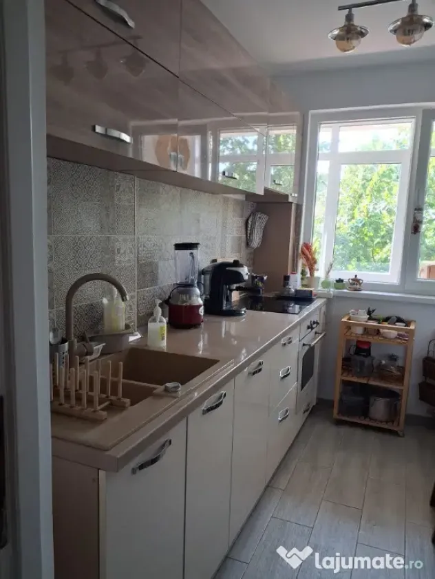 Inchiriez apartament Pajura cu 2 camere - Bucuresti (Bucuresti-Ilfov)