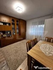 Apartament 2 camere, ultracentral, cu loc de parcare 