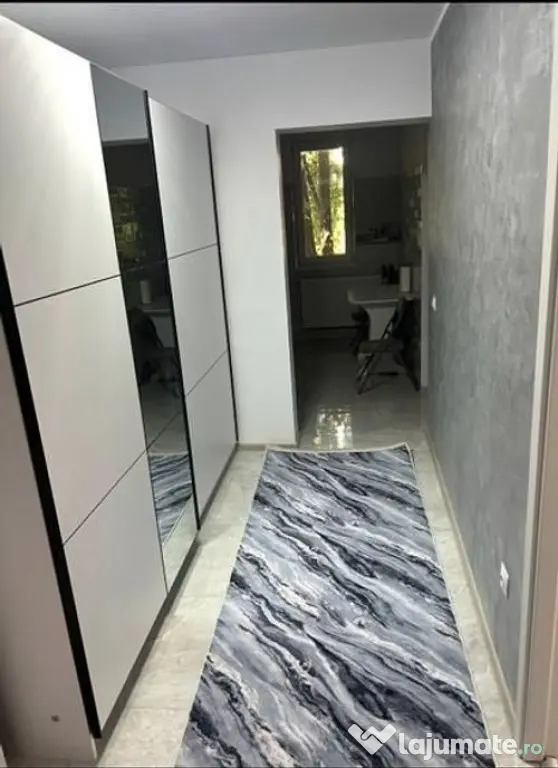 De închiriat apartament cu 2 camere în Micro 17, etaj 2, 450 euro - Galati (Galati)