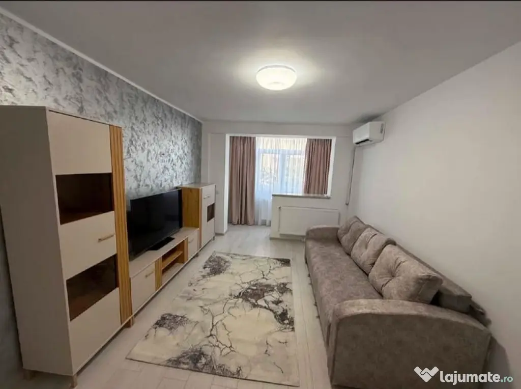 De închiriat apartament cu 2 camere în Micro 17, etaj 2, 450 euro - Galati (Galati)