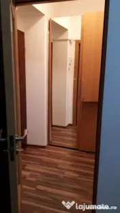 Apartament o camera de vanzare in zona Sagului