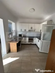 Apartament la casa de inchiriat cu loc de parcare, teren 500