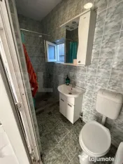 Apartament la casa de inchiriat cu loc de parcare, teren 500