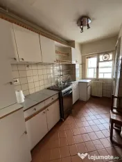 3 camere Decebal decomandat, an 1988, 78 mp 