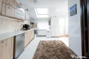 Apartament 3 camere, 2 balcoane, 73 mp suprafata totala, str 