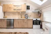 Apartament 3 camere, 2 balcoane, 73 mp suprafata totala, str 