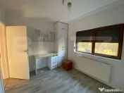 Duplex pe parter despartit prin camera tehnica in zona excel 