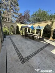 Vila stil florentin pe malul lacului,teren4500mp iesire la l 