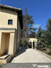 Vila stil florentin pe malul lacului,teren4500mp iesire la l 