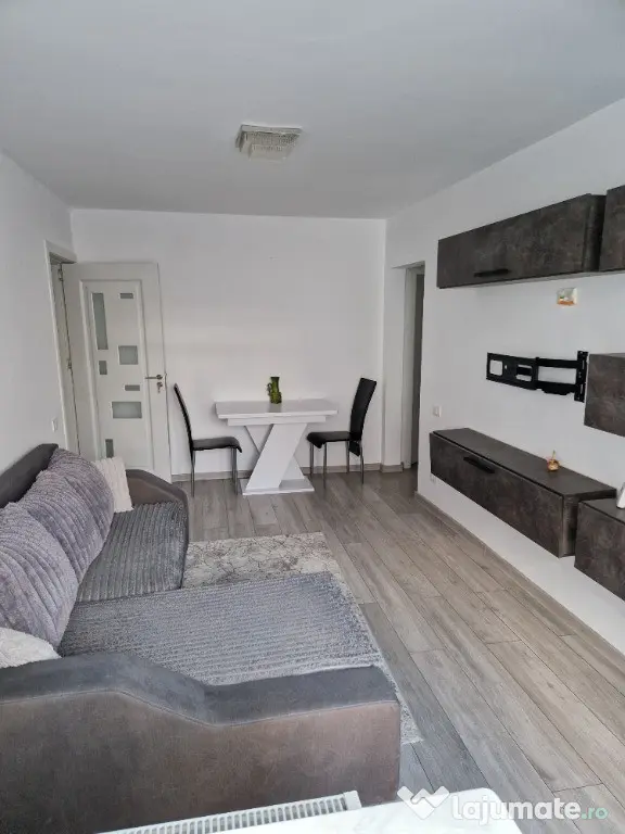 ÎNCHIRIEZ APT. 3 CAMERE – ETAJ 2 | CENTRALĂ PROPRIE | COMPLET UTILAT - Ramnicu Valcea (Valcea)