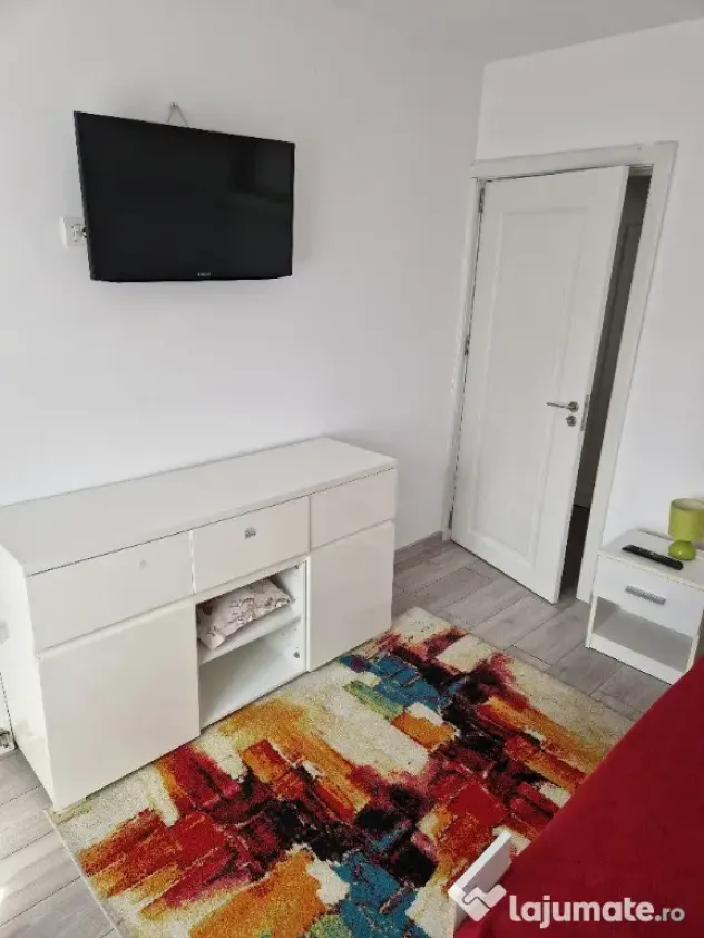 ÎNCHIRIEZ APT. 3 CAMERE – ETAJ 2 | CENTRALĂ PROPRIE | COMPLET UTILAT - Ramnicu Valcea (Valcea)