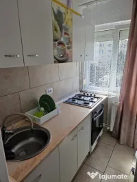 ÎNCHIRIEZ APT. 3 CAMERE – ETAJ 2 | CENTRALĂ PROPRIE | COMPLET UTILAT