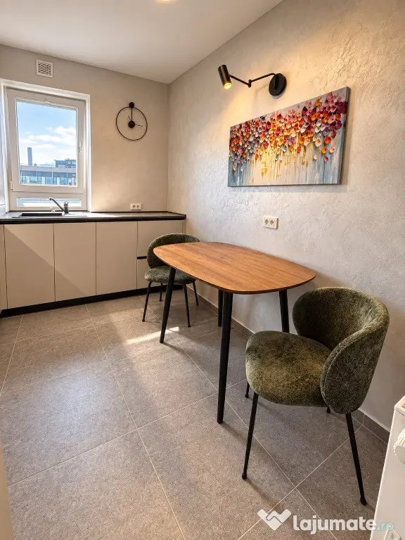 Tractorul-Coresi/Kasper apartament 2 camare mobilat si utilat ,parcare - Brasov (Brasov)