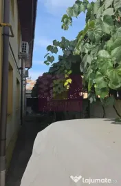 Casa, 5 camere si curte, locatie centrala in Pantelimon, Ilfov 