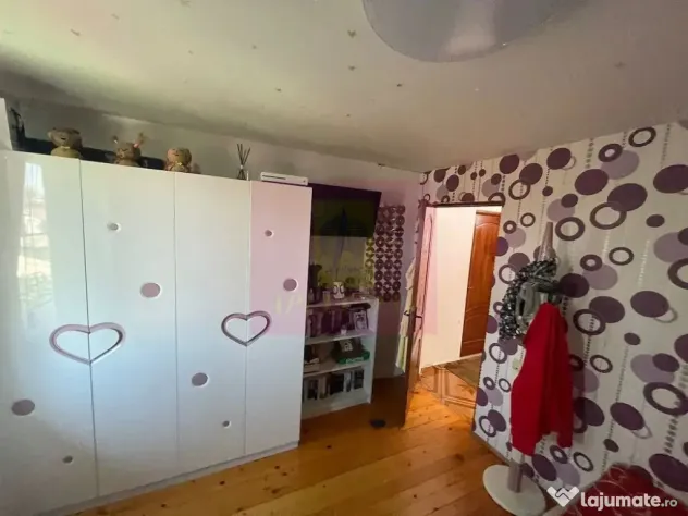 Casa, 5 camere si curte, locatie centrala in Pantelimon, Ilfov - Pantelimon (Bucuresti-Ilfov)