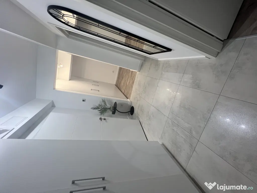 Închiriez apartament PRIMA ARENA