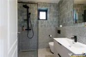 FILM! Vila de poveste, in centrul Brasovului, pe Drumul Ceta 