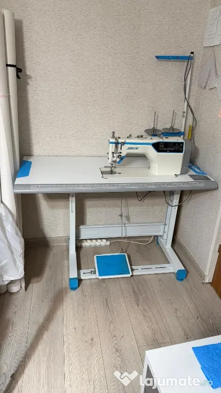Vând mașină de cusut industriala liniară JACK-A4E