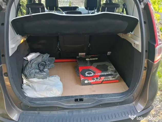 Vând Renault scenic 3