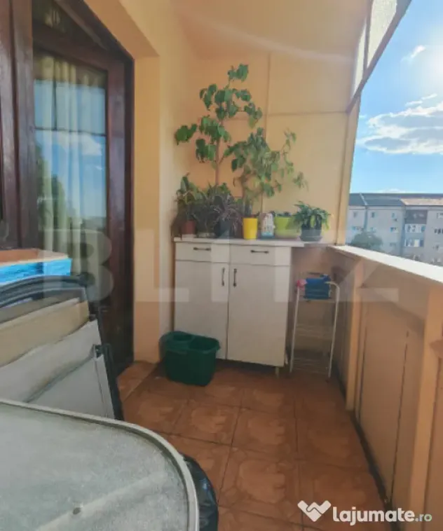 Apartament 3 camere de vanzare, 58 mp, zona Nufarul - Oradea (Bihor)