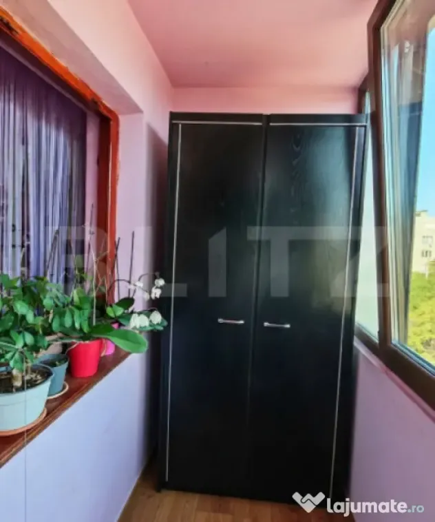 Apartament 3 camere de vanzare, 58 mp, zona Nufarul - Oradea (Bihor)