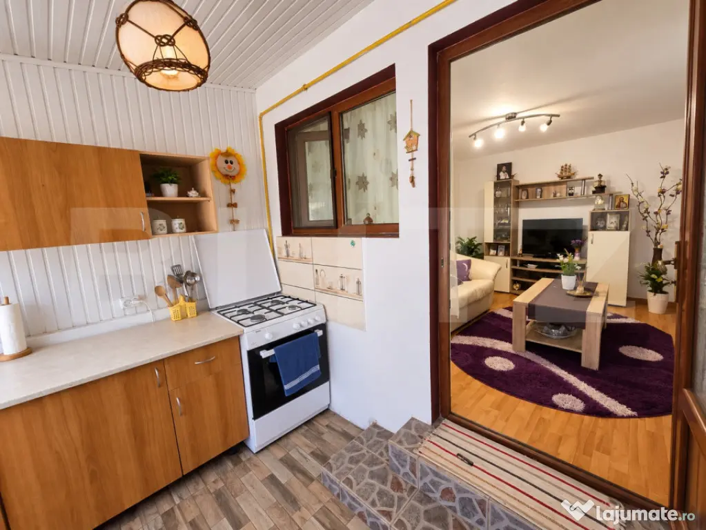 Casa de vanzare, 91 mp, teren 1.128 mp, zona Ghirdoveni - Ghirdoveni (Dambovita)