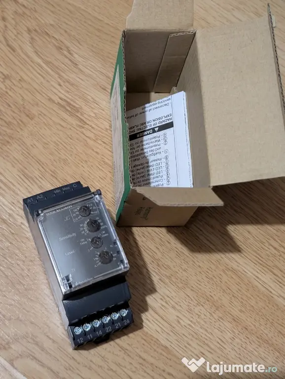 Releu nivel Schneider Electric RM35LM33MW - Nou în cutie
