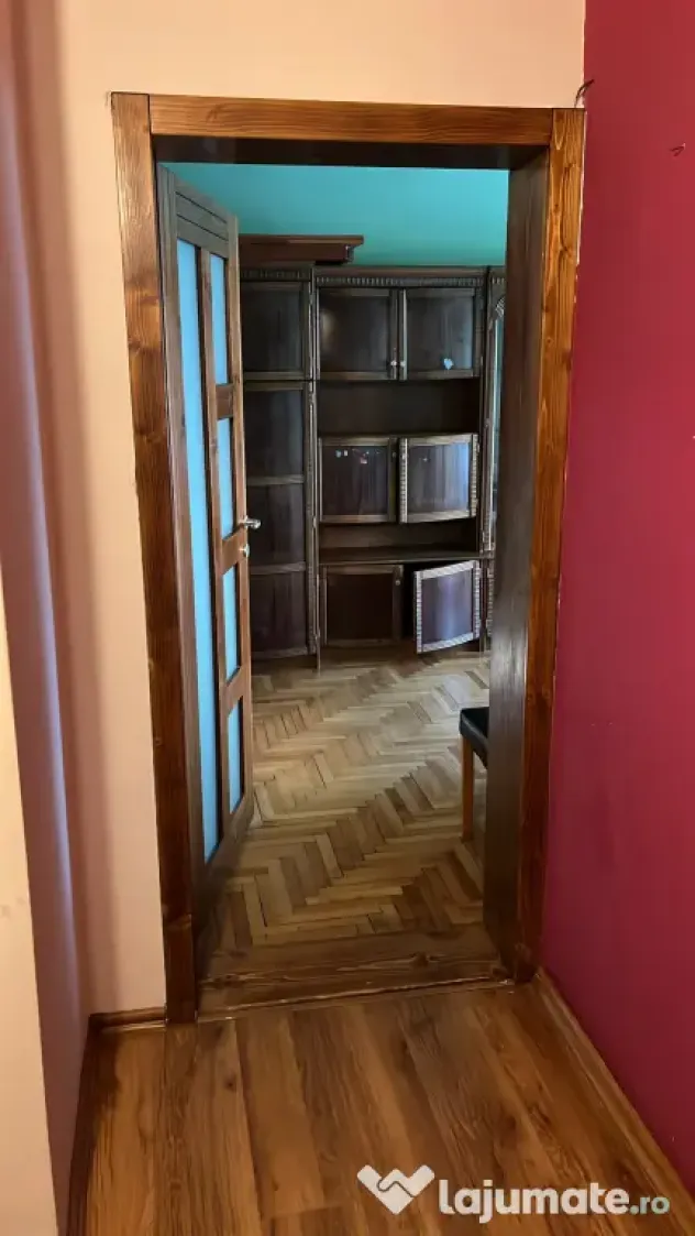 Inchiriez apartament 3 camere