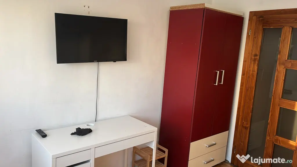 Inchiriez apartament 3 camere