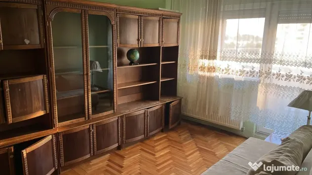 Inchiriez apartament 3 camere