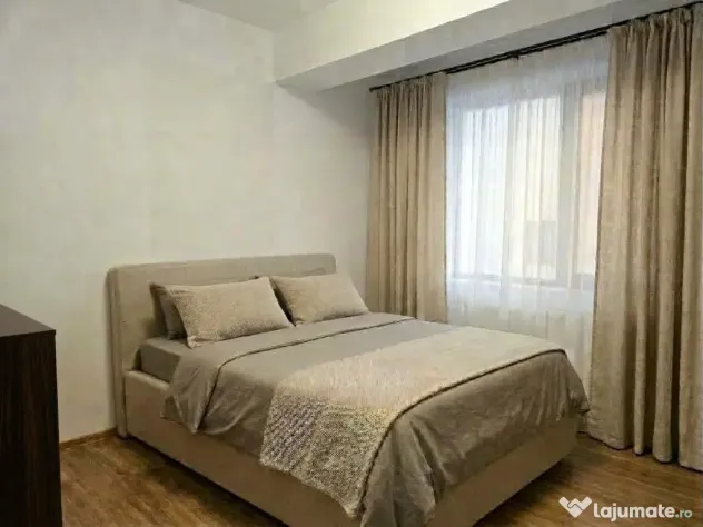 Vanzare apartament 2 camere Damaroaia