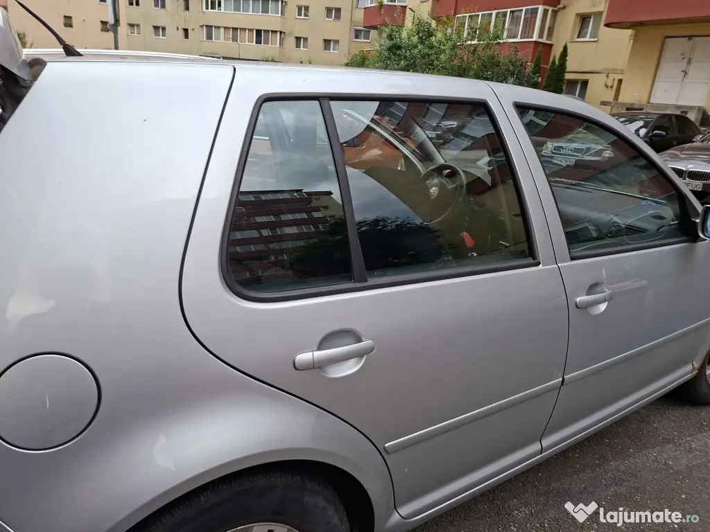 Vând Golf 4 6700 RON