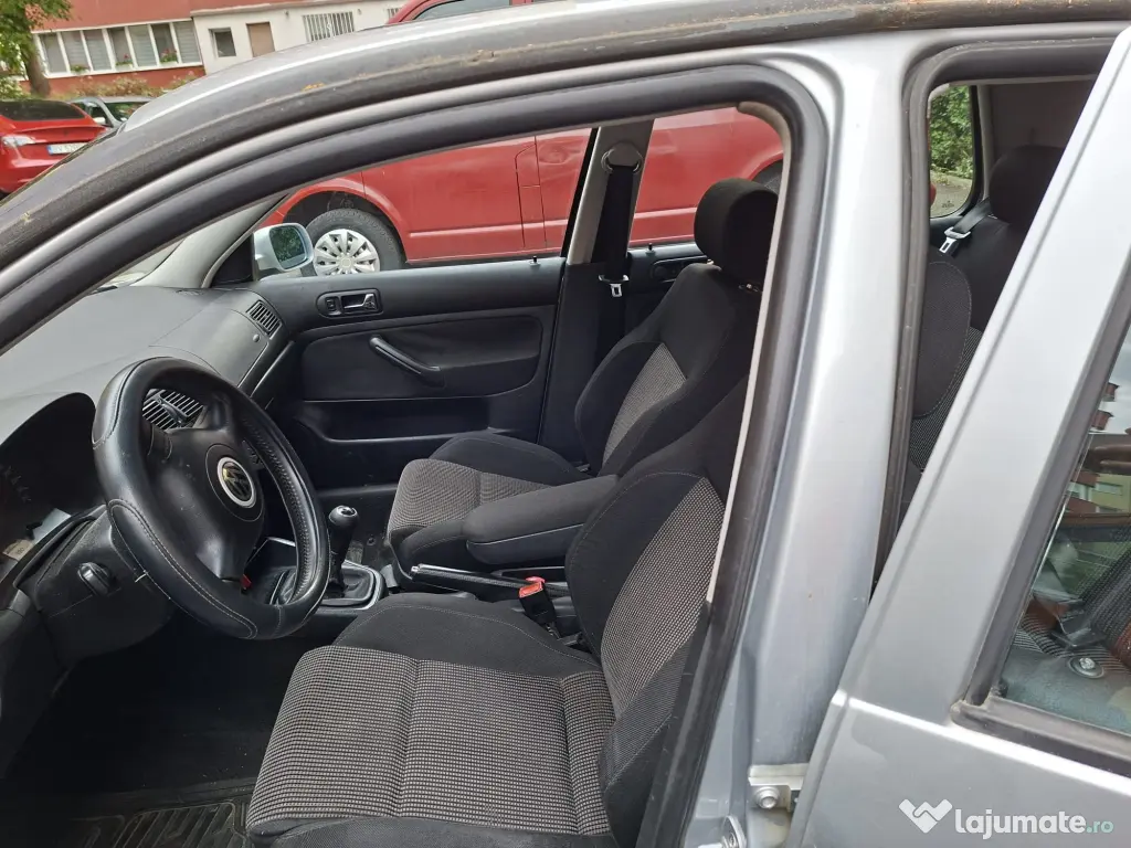 Vând Golf 4 6700 RON