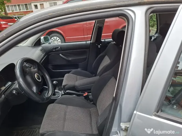 Vând Golf 4 6700 RON