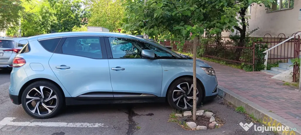 Ocazie: Renault Scenic din 2019