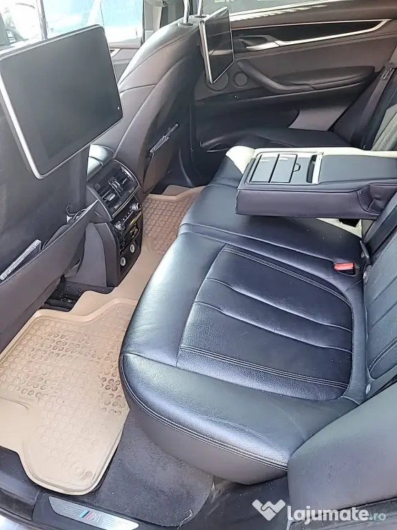 Vând BMW X5 2018 Plug-in Hybrid xDrive Pachet M Trapă Tablete spate Soft Close