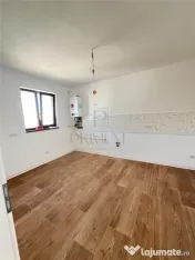 Giroc - Duplex despartit prin carport - 4 Camere - 2 Bai - Z 
