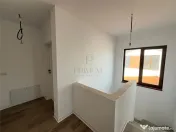 Giroc - Duplex despartit prin carport - 4 Camere - 2 Bai - Z 