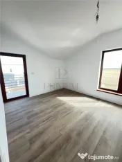 Giroc - Duplex despartit prin carport - 4 Camere - 2 Bai - Z 