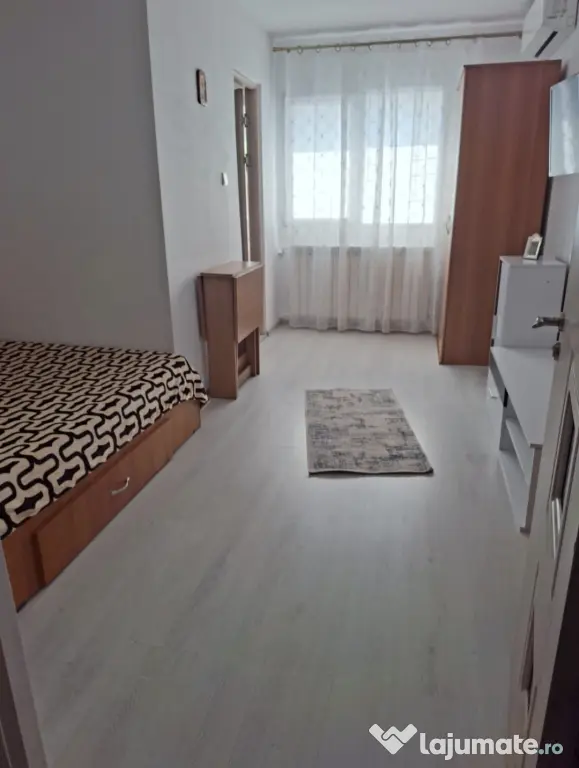 Garsoniersa de inchiriat