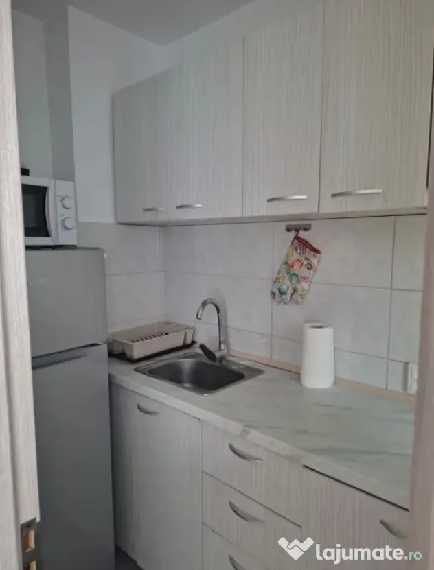 Garsoniersa de inchiriat