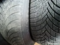 Cauciucuri iarnă 215 70 16