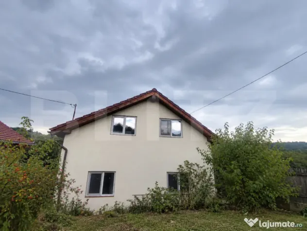 Casă cu teren 1000 mp, 4 dormitoare, 4 băi – Râpaș, Hu - Rapas (Hunedoara)