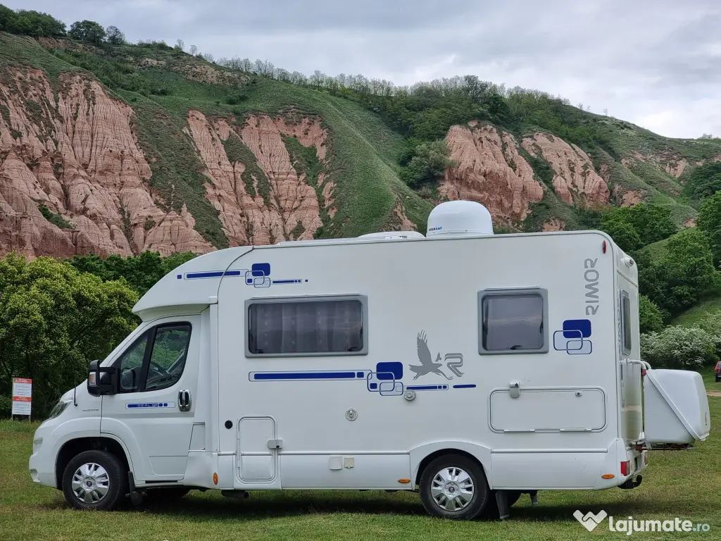 Autorulotă super off camp, Victron, panouri 880W, cam 360