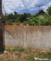 Casă bătrânească cu teren generos de 1.239 mp în Brăde 