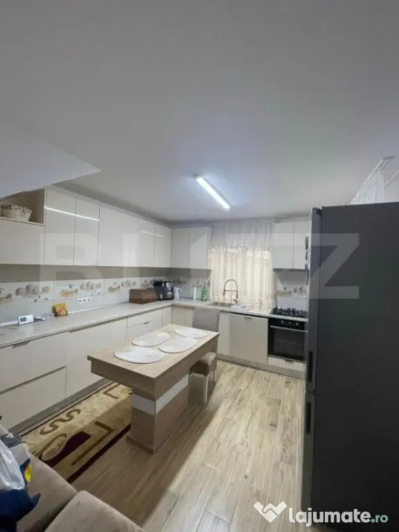 Casă spațioasă cu 5 camere, 180 mp utili și teren 720 mp - Satu Mare (Satu-Mare)
